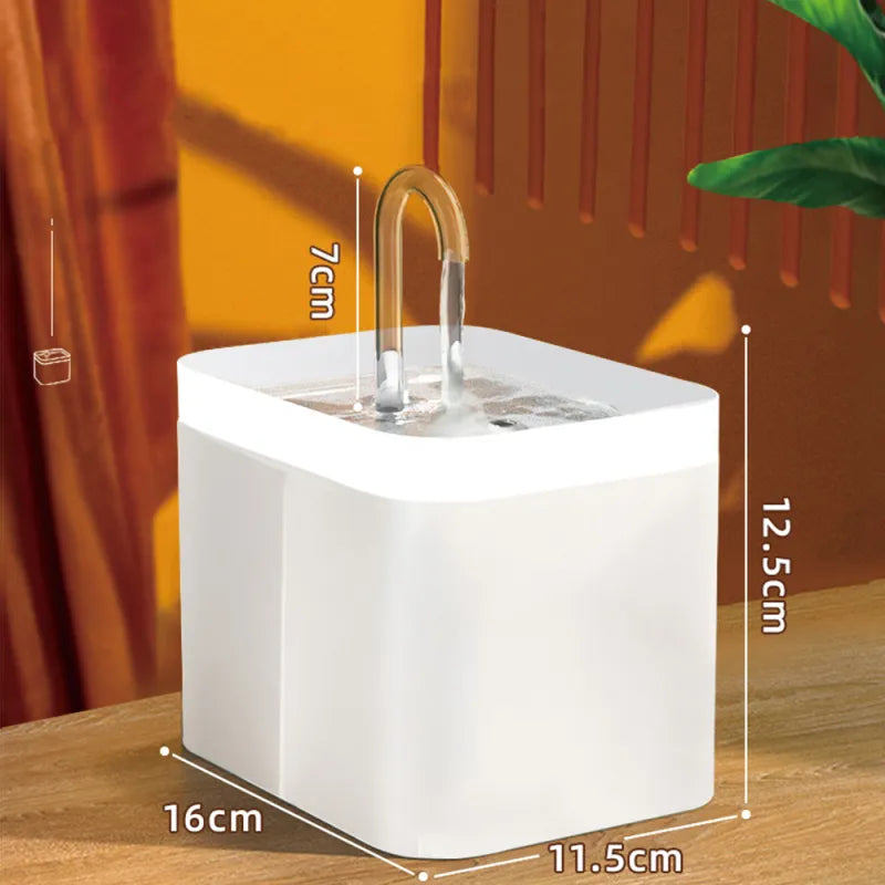 Automatic Cat Water Fountain - Modern Design - Ideal for Cats - Keep Your Pets Hydrated with Quiet Filtration